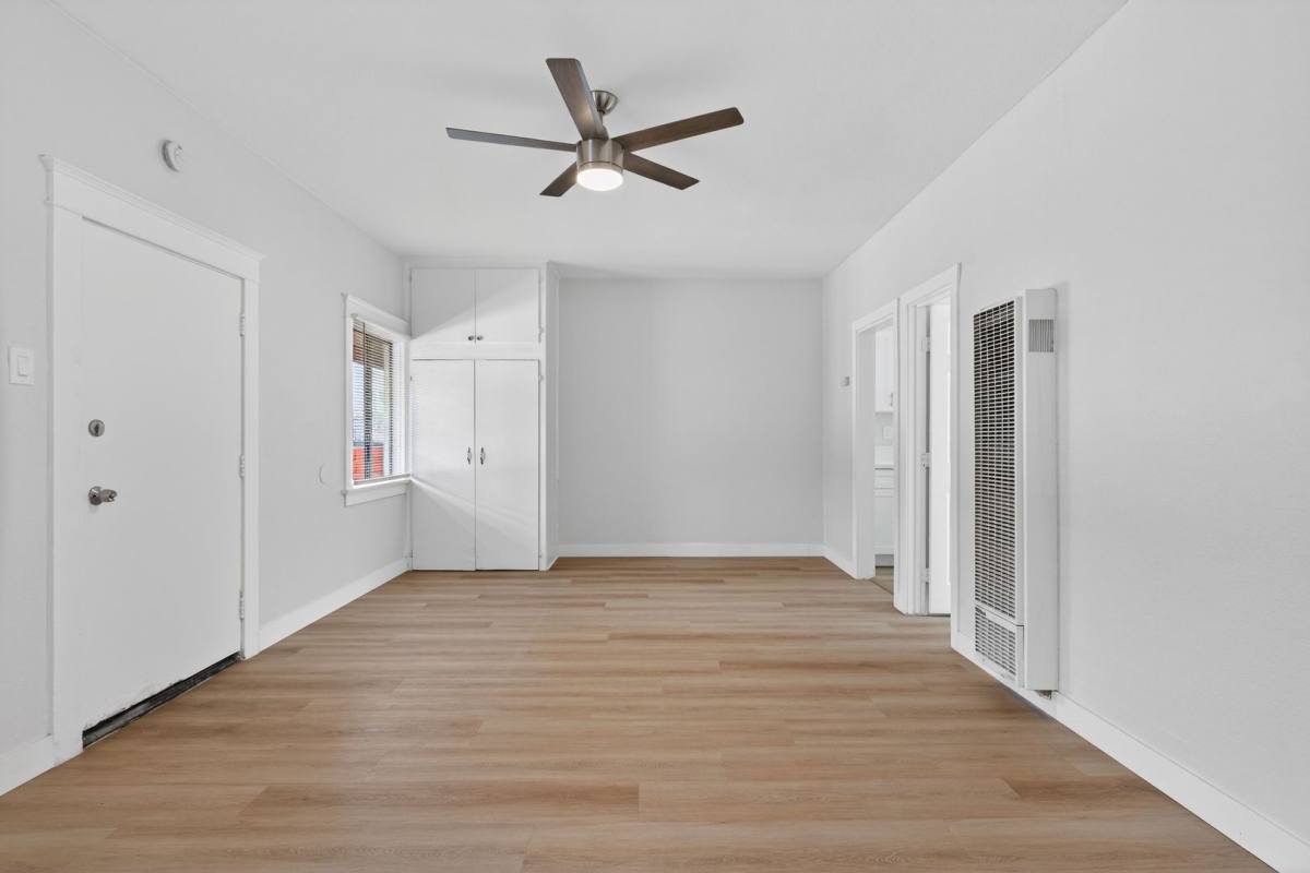 Apartment for rent at 915 Cherry Ave, Long Beach, CA 90813