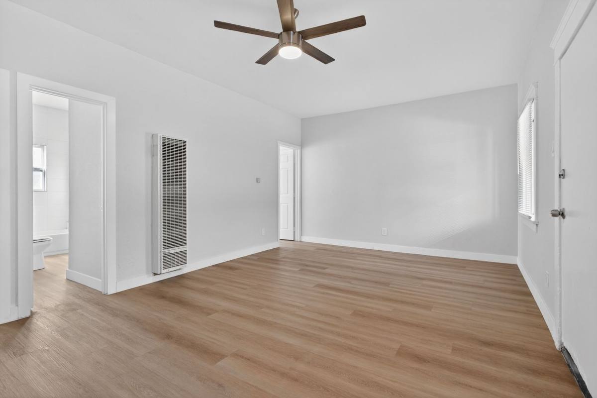 Apartment for rent at 915 Cherry Ave, Long Beach, CA 90813