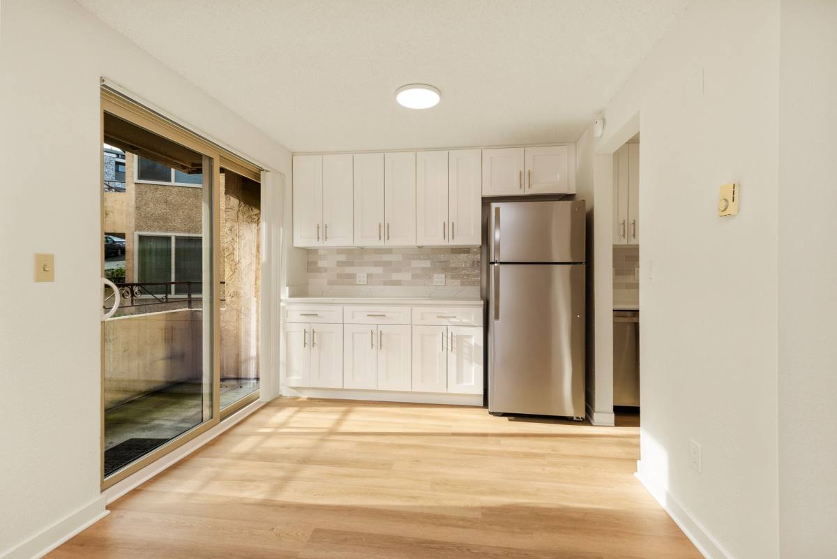 Apartment for rent at 2410 W Manor Place, Seattle, WA 98199