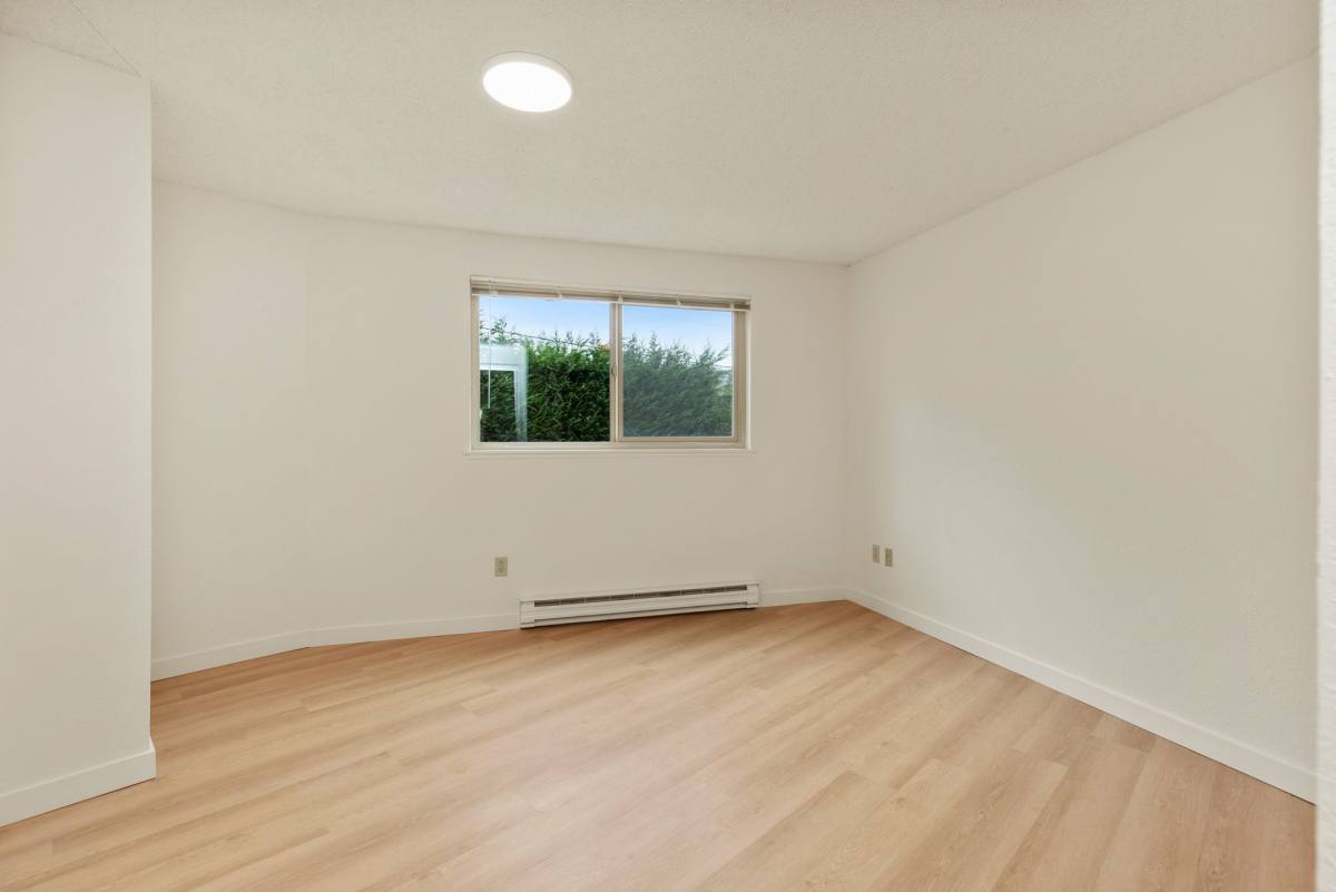 Apartment for rent at 2410 W Manor Place, Seattle, WA 98199