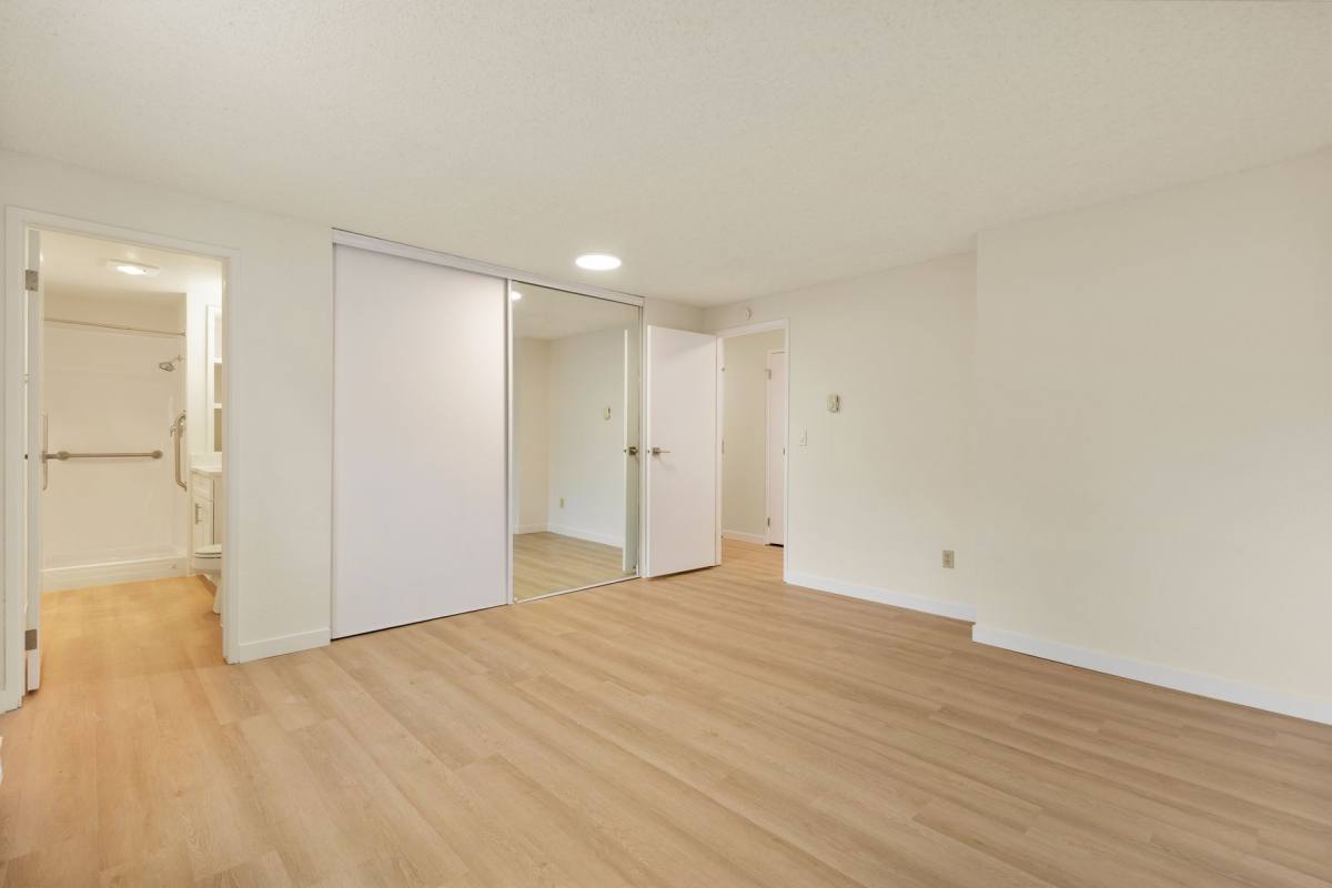 Apartment for rent at 2410 W Manor Place, Seattle, WA 98199