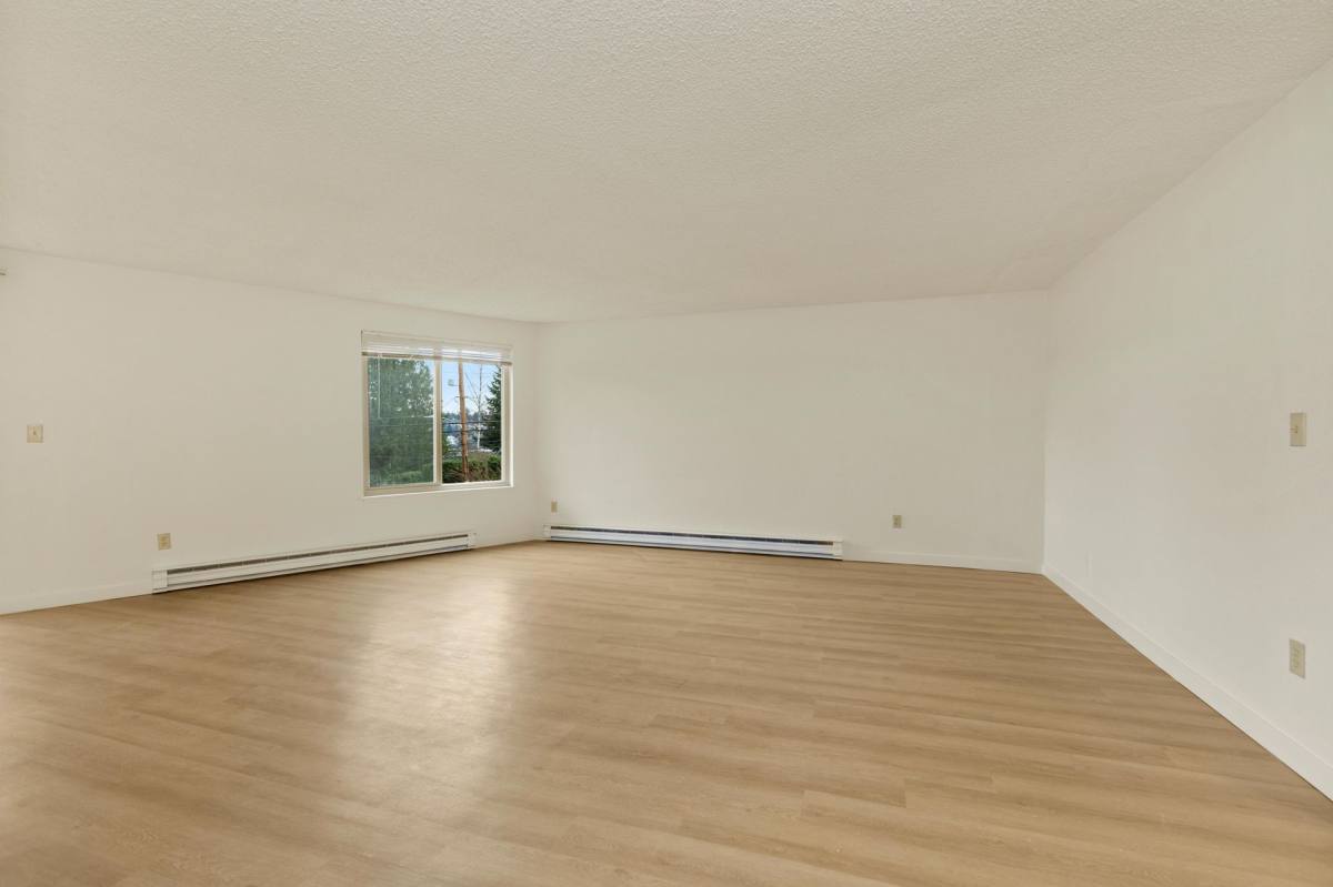 Apartment for rent at 2410 W Manor Place, Seattle, WA 98199