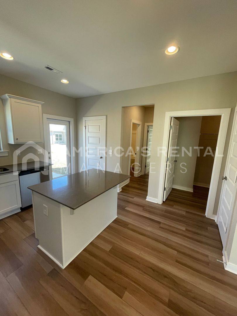House for rent at 2126 Sullivan Dr, Cullman, AL 35055