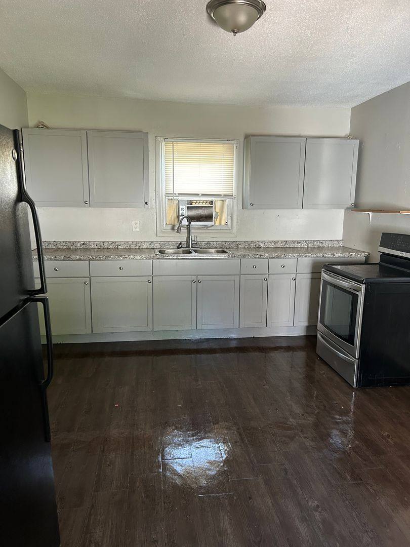 House for rent at 6011 E 11th St, Kansas City, MO 64126