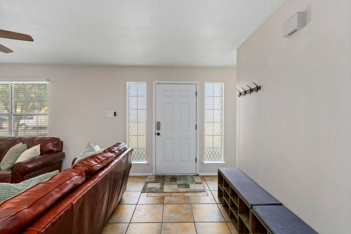 House for rent at 7306 Park W, San Antonio, TX 78250