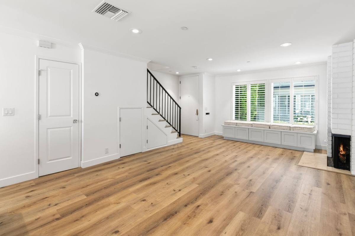 Townhouse for rent at 1063 Dover Dr, Newport Beach, CA 92660