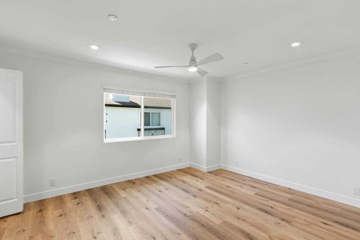 Townhouse for rent at 1063 Dover Dr, Newport Beach, CA 92660
