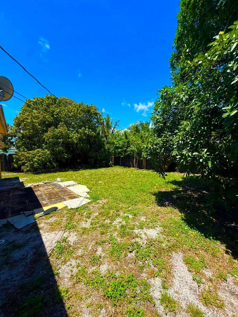 House for rent at 261 NE 40 St, Pompano Beach, FL 33064