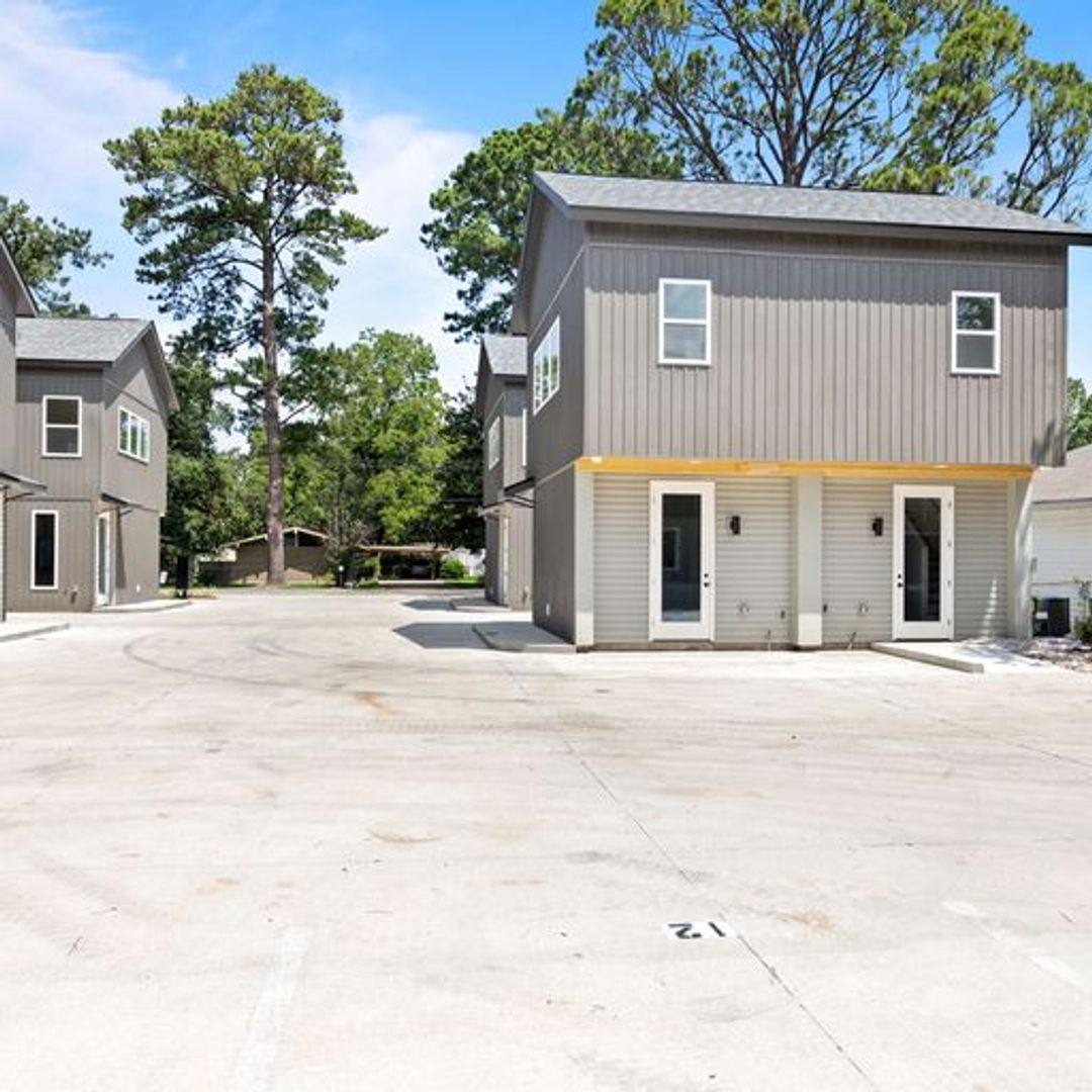 Condo for rent at 305 Ella St, Lafayette, LA 70506