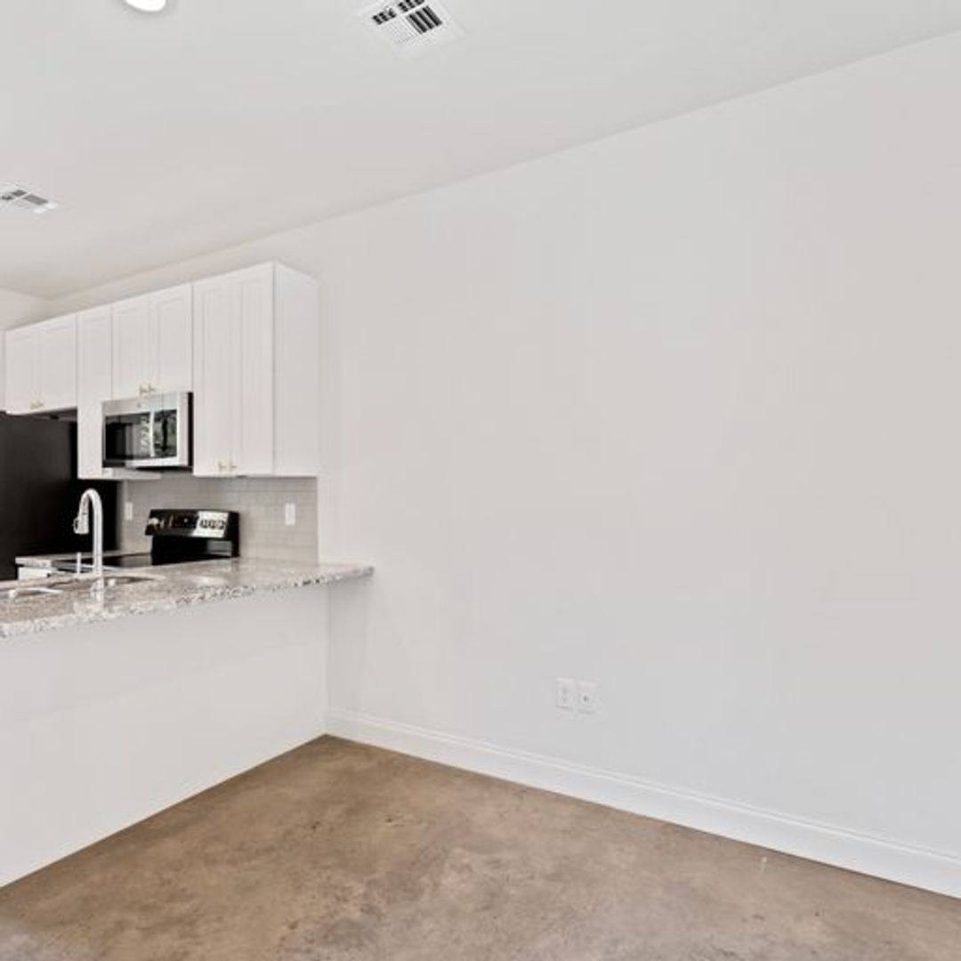 Condo for rent at 305 Ella St, Lafayette, LA 70506