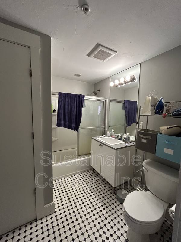 Apartment for rent at 28 Adams St #204, Worcester, MA 01604