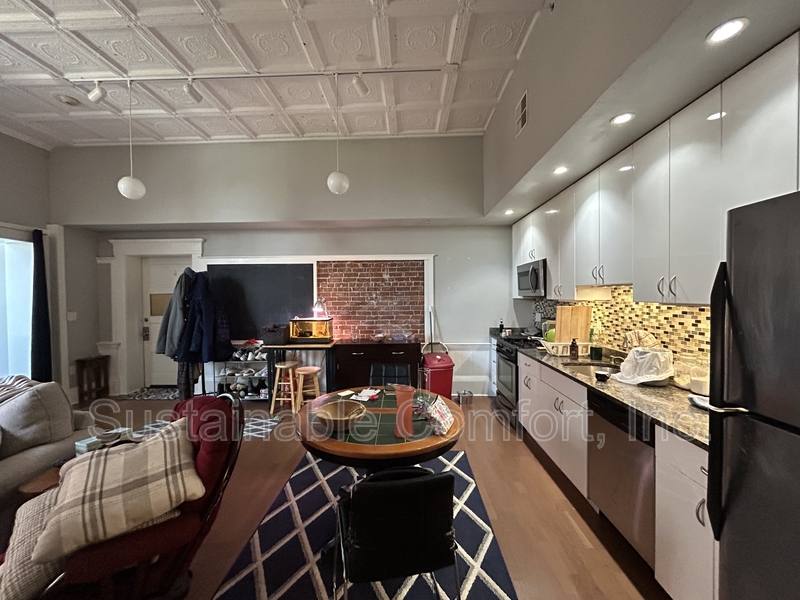 Apartment for rent at 28 Adams St #204, Worcester, MA 01604