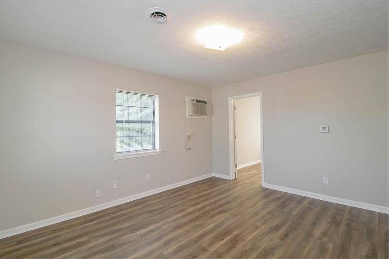 Apartment for rent at 404 -18 Thompsonville Lane, Oak Grove, KY 42262