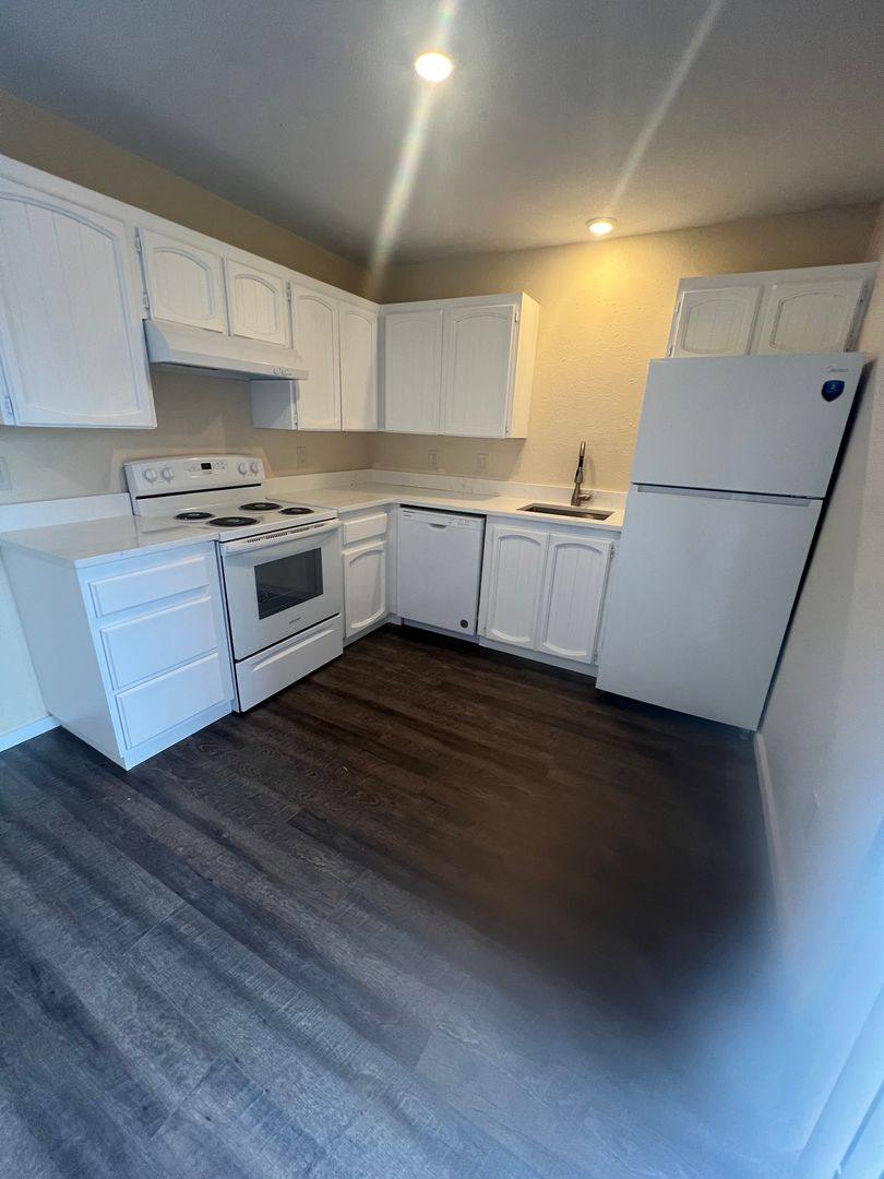 Apartment for rent at 1860 Myrtle St, North Bend, OR 97459