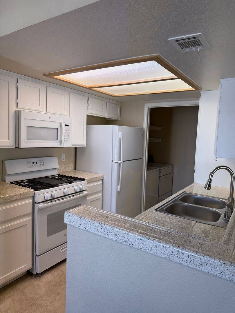 Condo for rent at 7100 Pirates Cove, Las Vegas, NV 89145