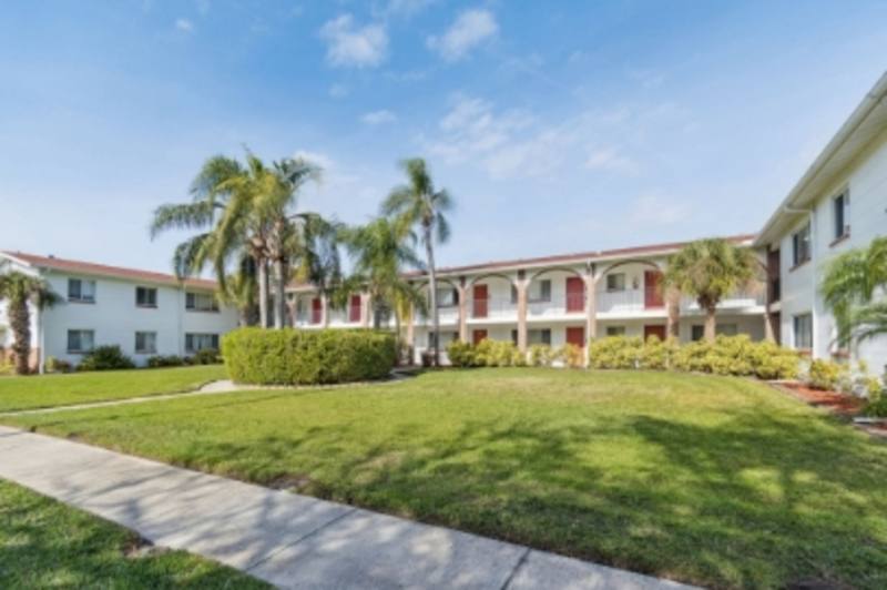 Apartment for rent at 4729 39th Ave N #206, Saint Petersburg, FL 33714