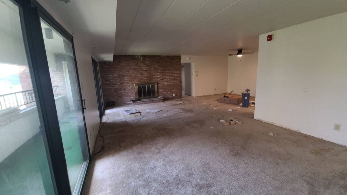 Apartment for rent at 101 Governors Lane, Carnegie, PA 15106