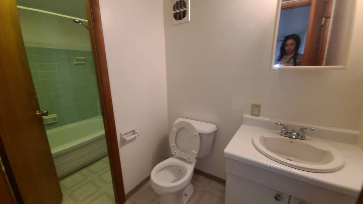Apartment for rent at 101 Governors Lane, Carnegie, PA 15106