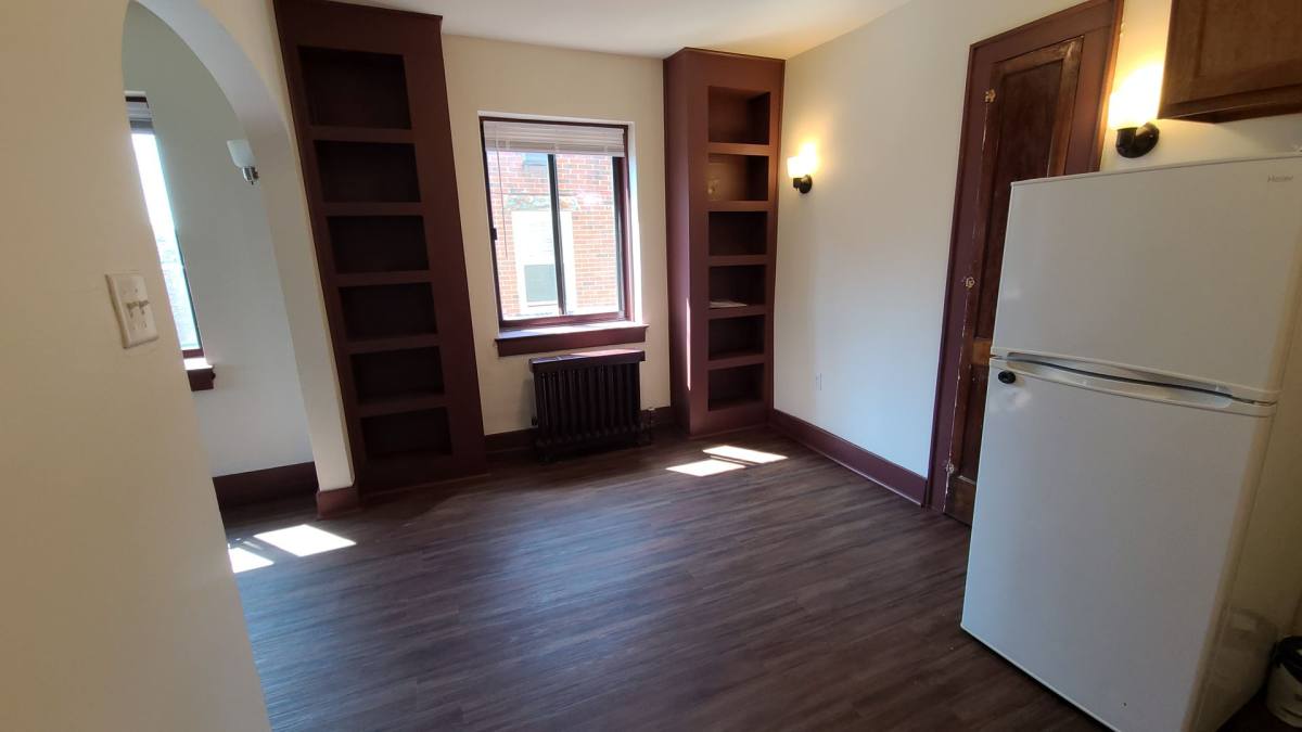 Apartment for rent at 318 Washington Rd, Pittsburgh, PA 15216