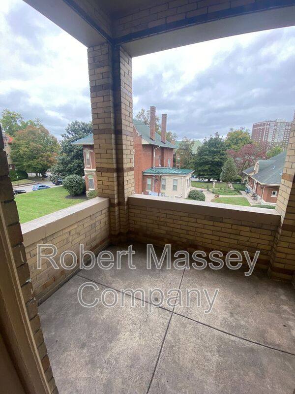 Apartment for rent at 2014 Cherokee Parkway #K, Louisville, KY 40204
