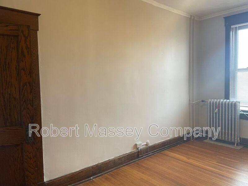 Apartment for rent at 2014 Cherokee Parkway #K, Louisville, KY 40204
