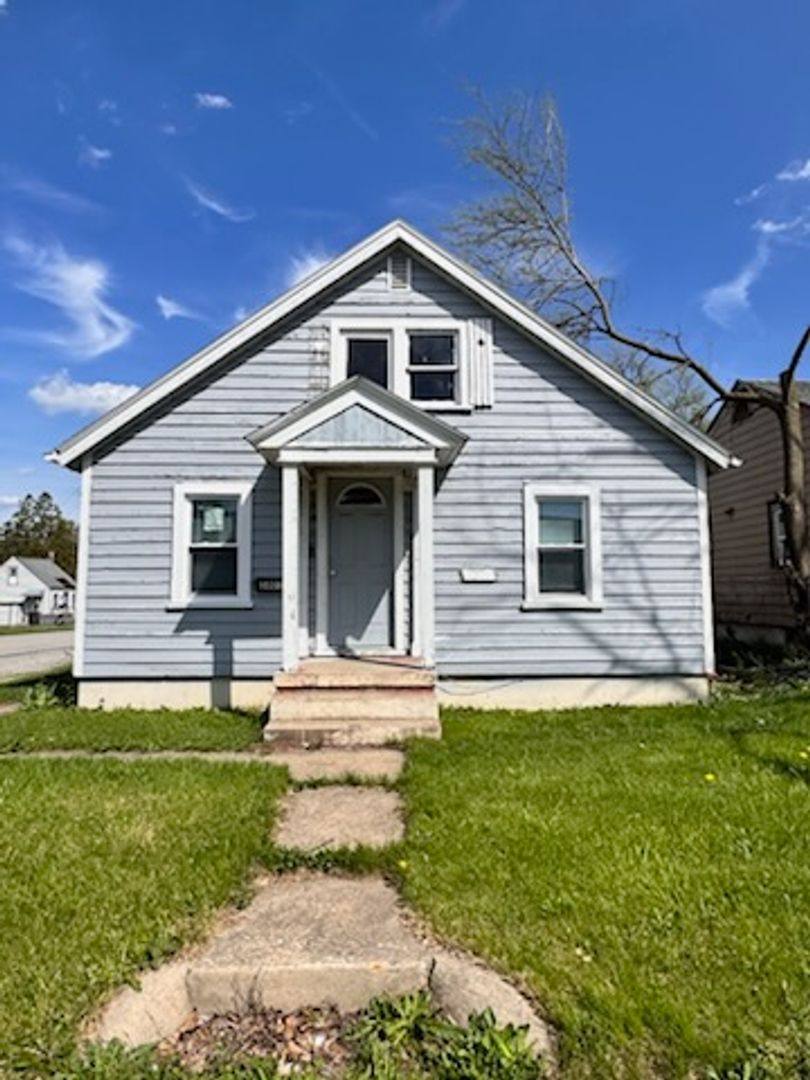 House for rent at 3801 Lafayette St, Fort Wayne, IN 46806