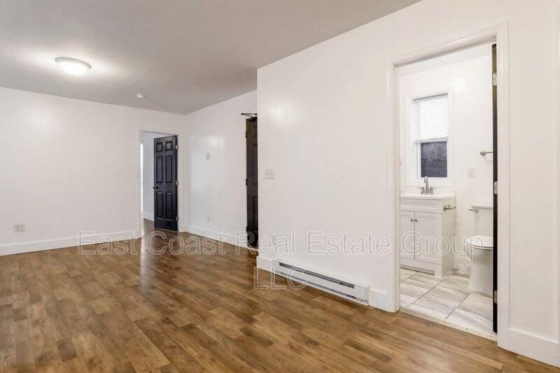 Apartment for rent at 207 N Mulberry St #3, Hagerstown, MD 21740