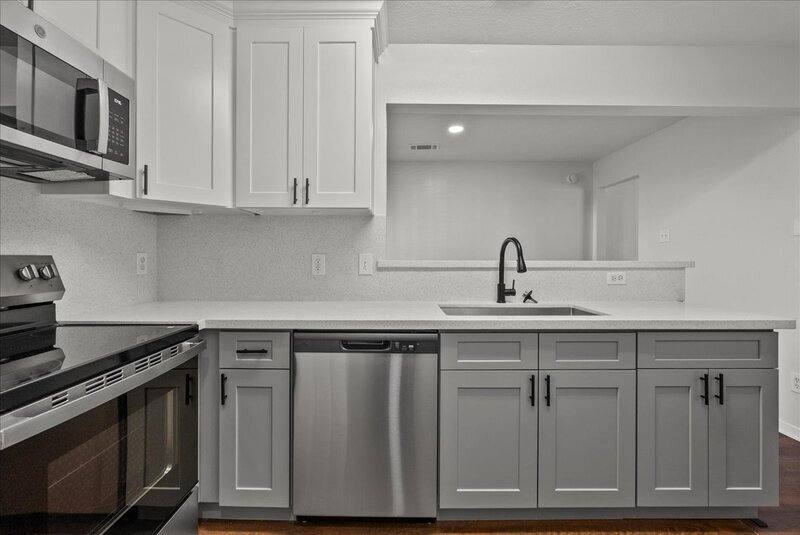 Apartment for rent at 2114 Roatan Calle, Dickinson, TX 77539