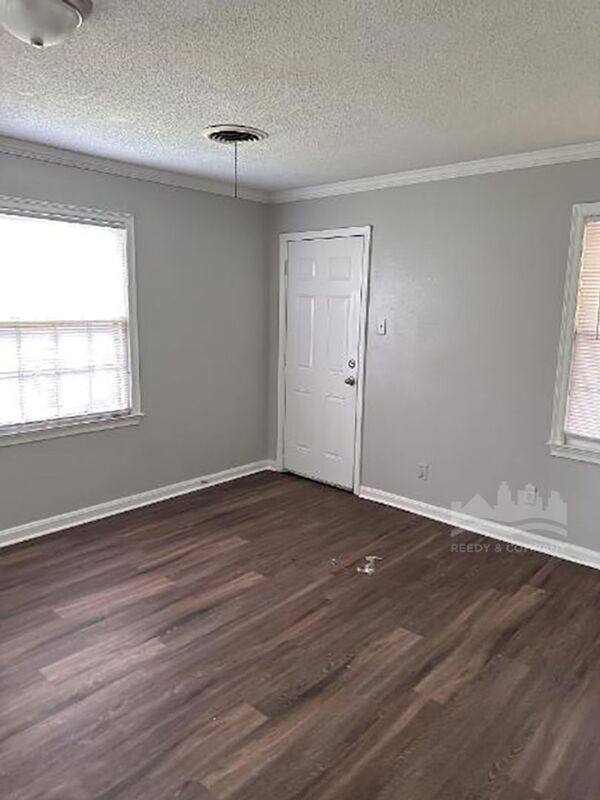 House for rent at 1240 Robin Hood Lane, Memphis, TN 38111