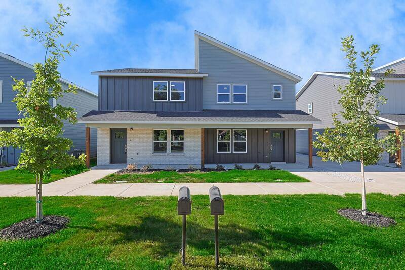 Townhouse for rent at 5820 Grayson St, Fort Worth, TX 76119