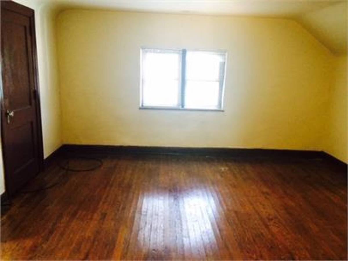 Apartment for rent at 1508 1 2 Lee St E, Charleston, WV 25311