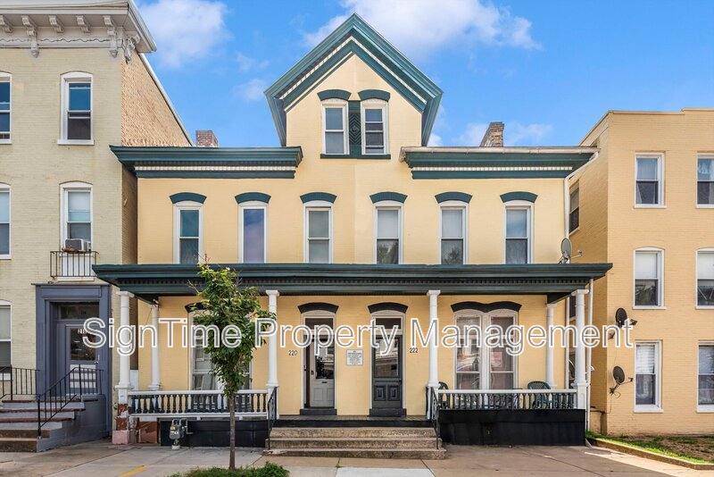 Apartment for rent at 222 Summit Ave #2R, Hagerstown, MD 21740