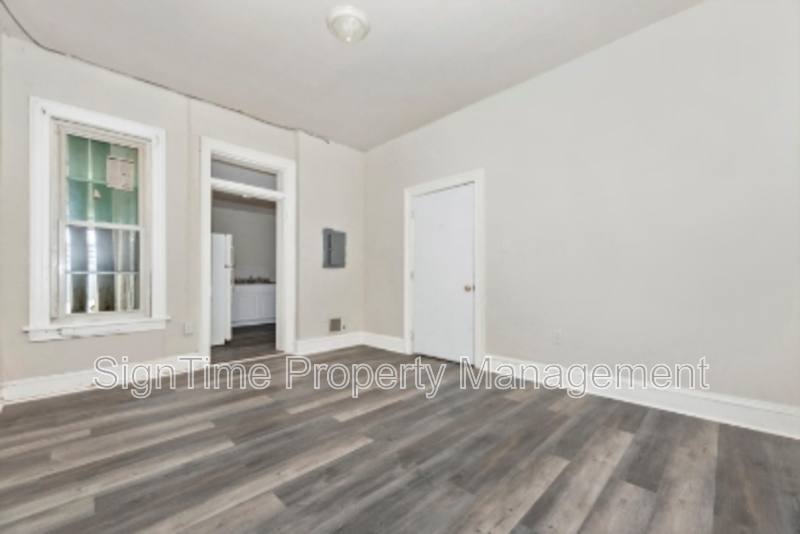 Apartment for rent at 222 Summit Ave #2R, Hagerstown, MD 21740