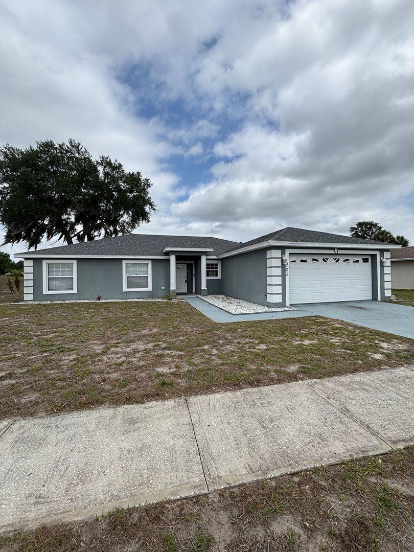 House for rent at 205 Golf Aire Blvd, Haines City, FL 33844