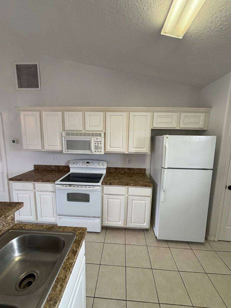 House for rent at 205 Golf Aire Blvd, Haines City, FL 33844
