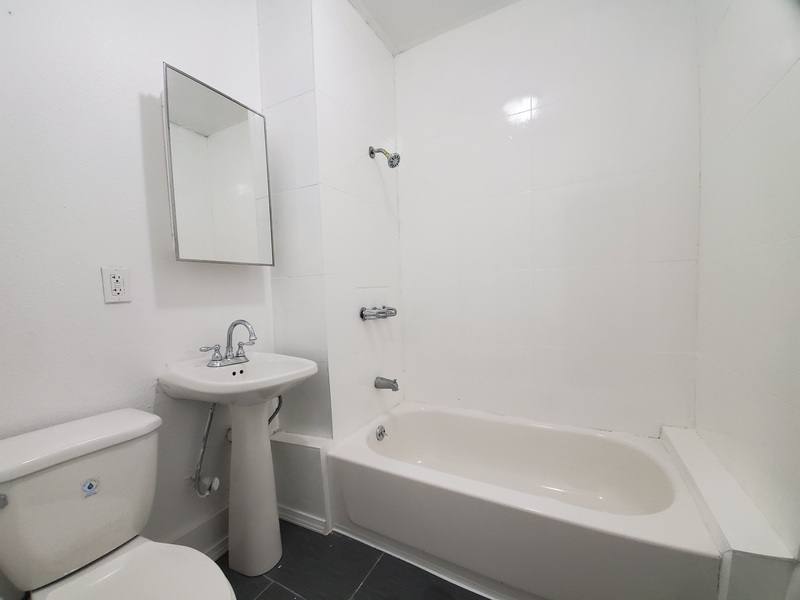 Apartment for rent at 415 N Virginia Court, Long Beach, CA 90802