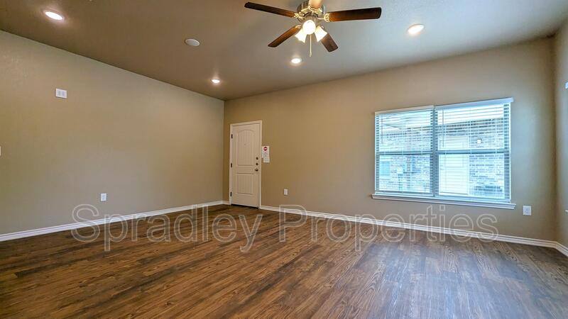 Apartment for rent at 1037A Hibiscus Dr, Belton, TX 76513