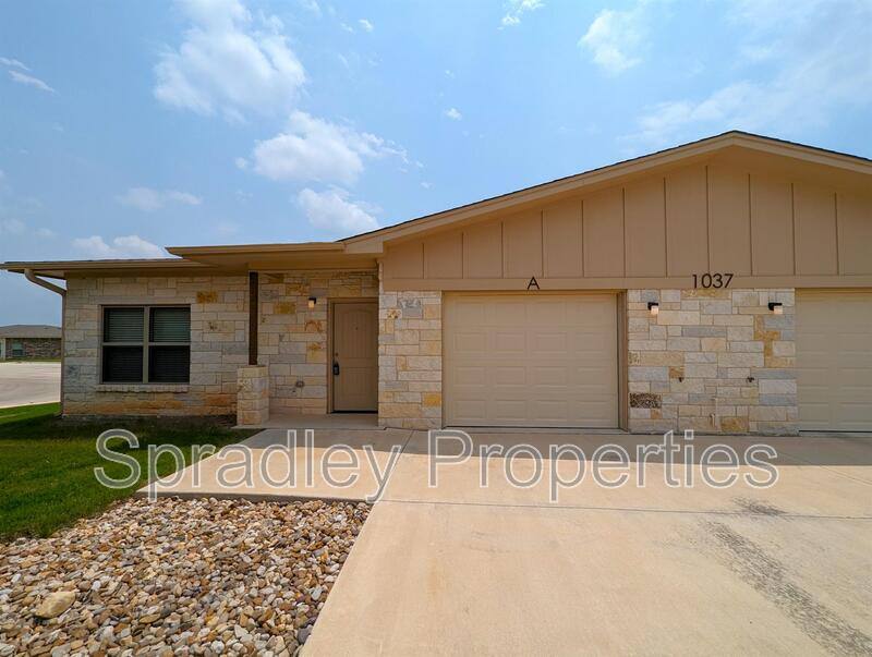 Apartment for rent at 1037A Hibiscus Dr, Belton, TX 76513