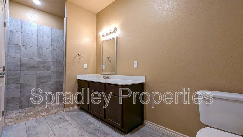 Apartment for rent at 1037A Hibiscus Dr, Belton, TX 76513
