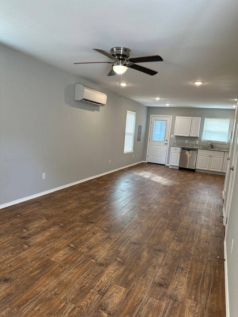 Townhouse for rent at 96 N School St, Charleston, AR 72933