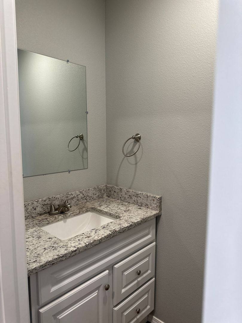 Townhouse for rent at 96 N School St, Charleston, AR 72933