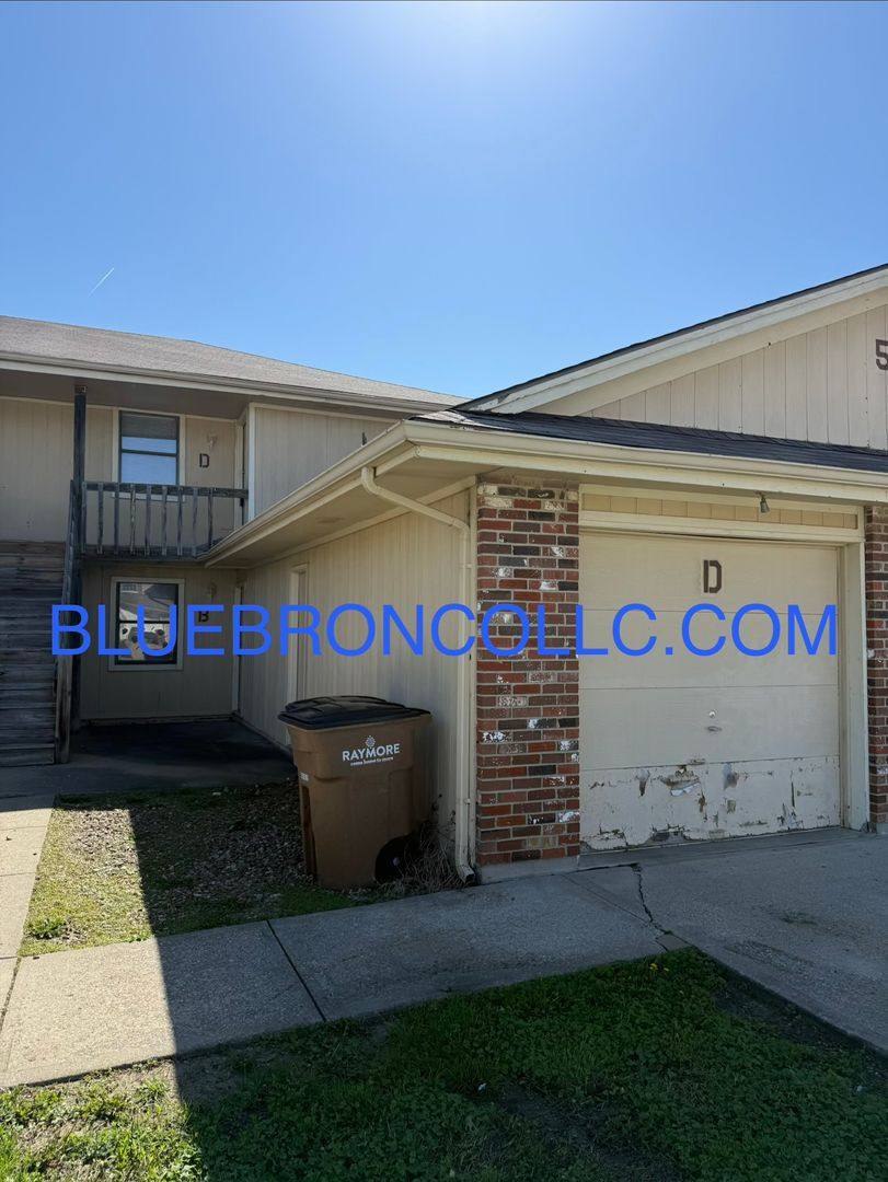 Apartment for rent at 511 Sky Vue Dr #D, Raymore, MO 64083