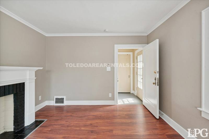 Apartment for rent at 2030 Wyndhurst Rd, Toledo, OH 43607
