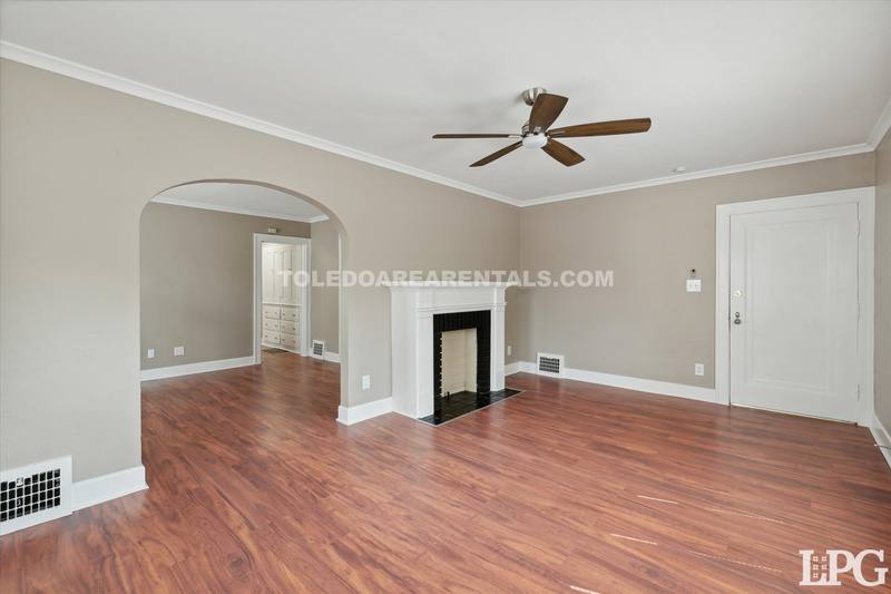 Apartment for rent at 2030 Wyndhurst Rd, Toledo, OH 43607