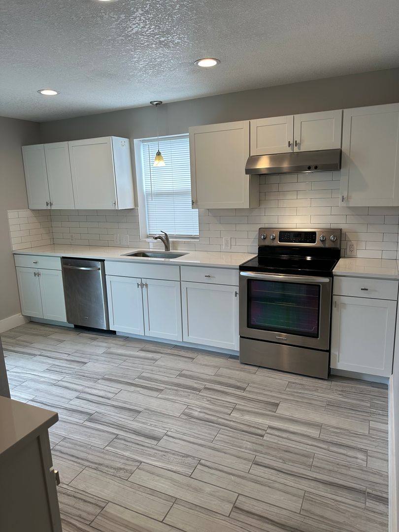 Apartment for rent at 821 -823 Hickory, Saint Joseph, MO 64503