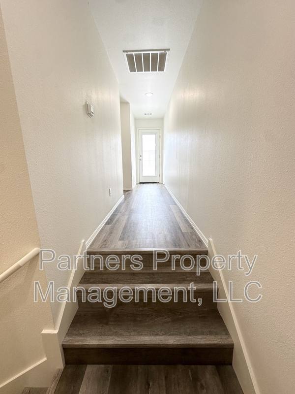 Apartment for rent at 821 S Benchmark Lane #2, Fayetteville, AR 72704