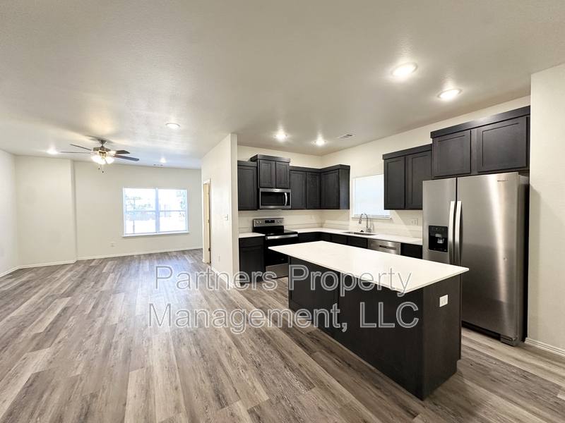 Apartment for rent at 821 S Benchmark Lane #2, Fayetteville, AR 72704