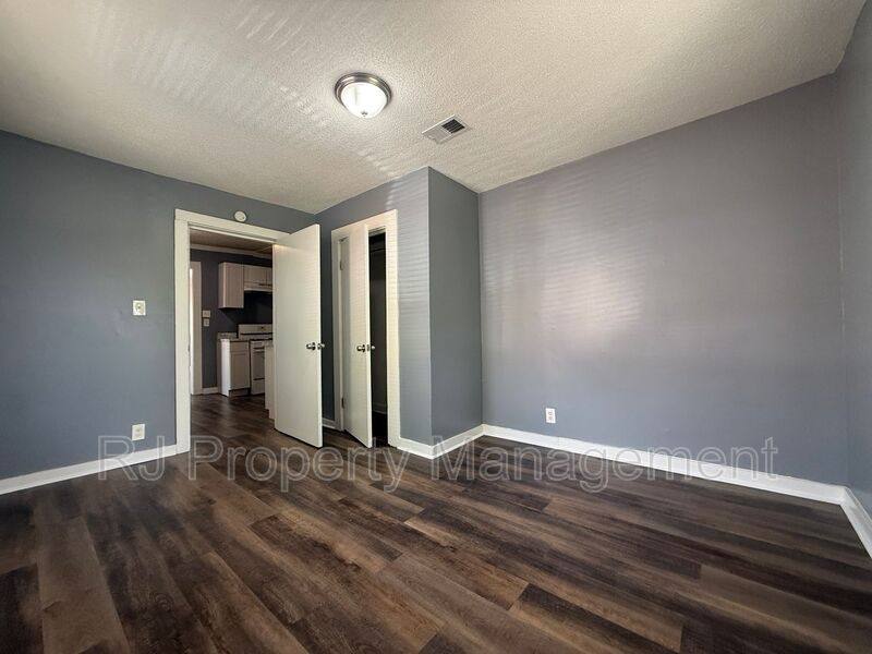 House for rent at 425 Carpenter St, Memphis, TN 38112