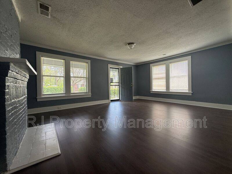 House for rent at 425 Carpenter St, Memphis, TN 38112