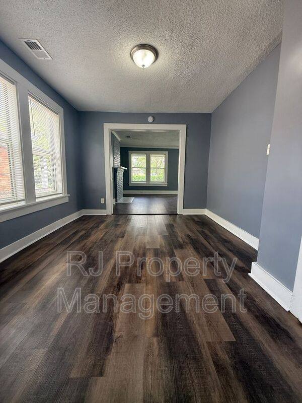 House for rent at 425 Carpenter St, Memphis, TN 38112